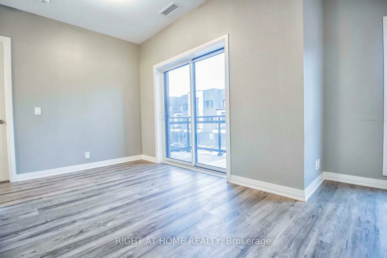 102, Grovewood Common, 1008 - GO Glenorchy, Oakville