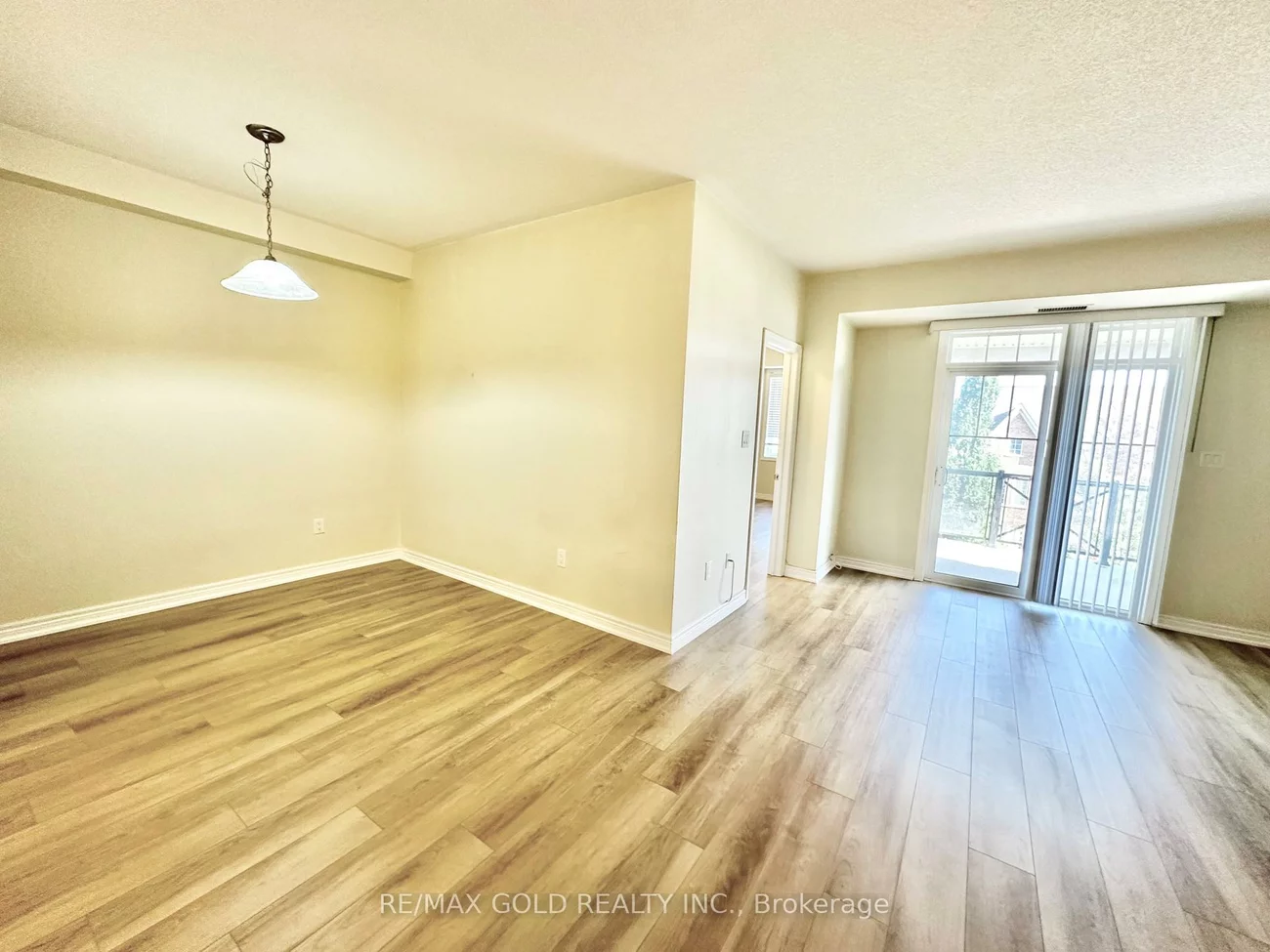 263, Georgian, 1015 - RO River Oaks, Oakville