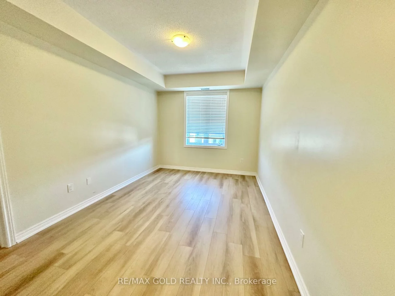 263, Georgian, 1015 - RO River Oaks, Oakville
