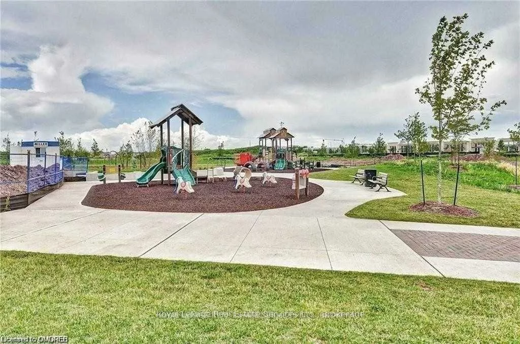 2391, Central Park, 1015 - RO River Oaks, Oakville