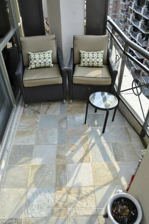 2391, Central Park, 1015 - RO River Oaks, Oakville