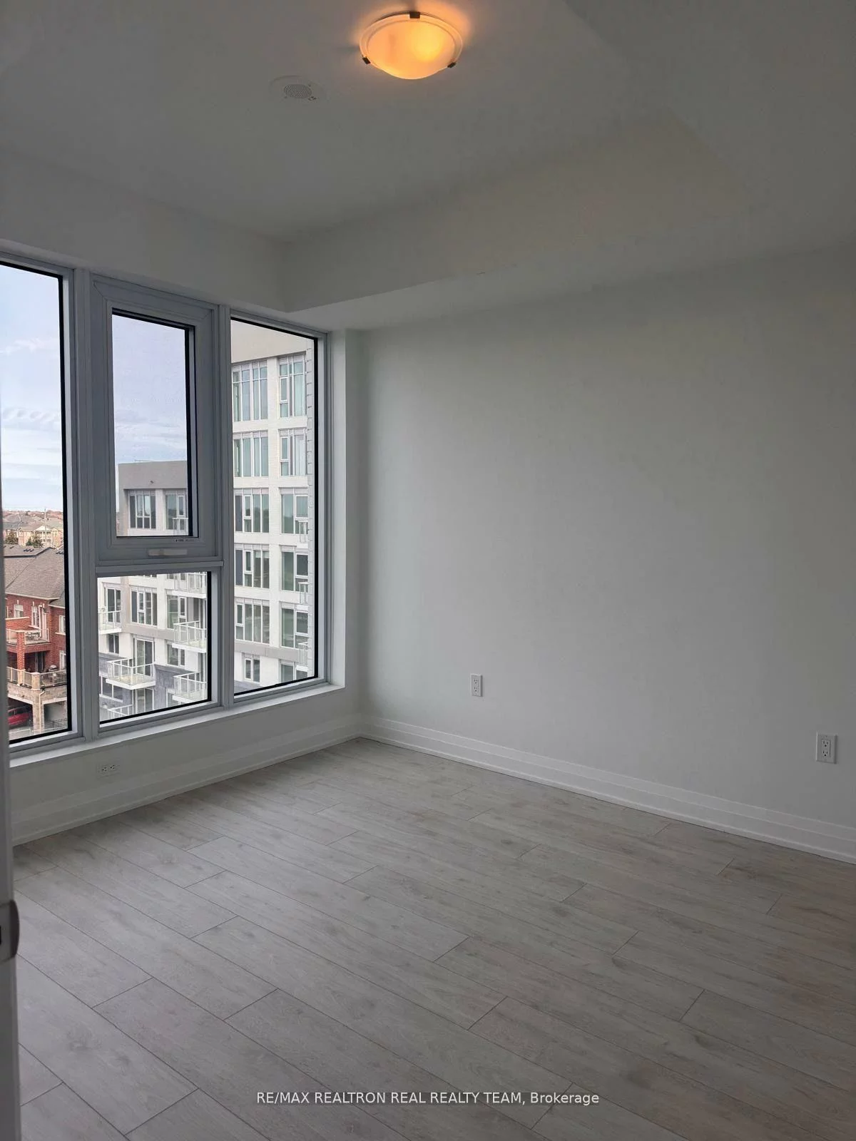 412, Silver Maple, 1010 - JM Joshua Meadows, Oakville