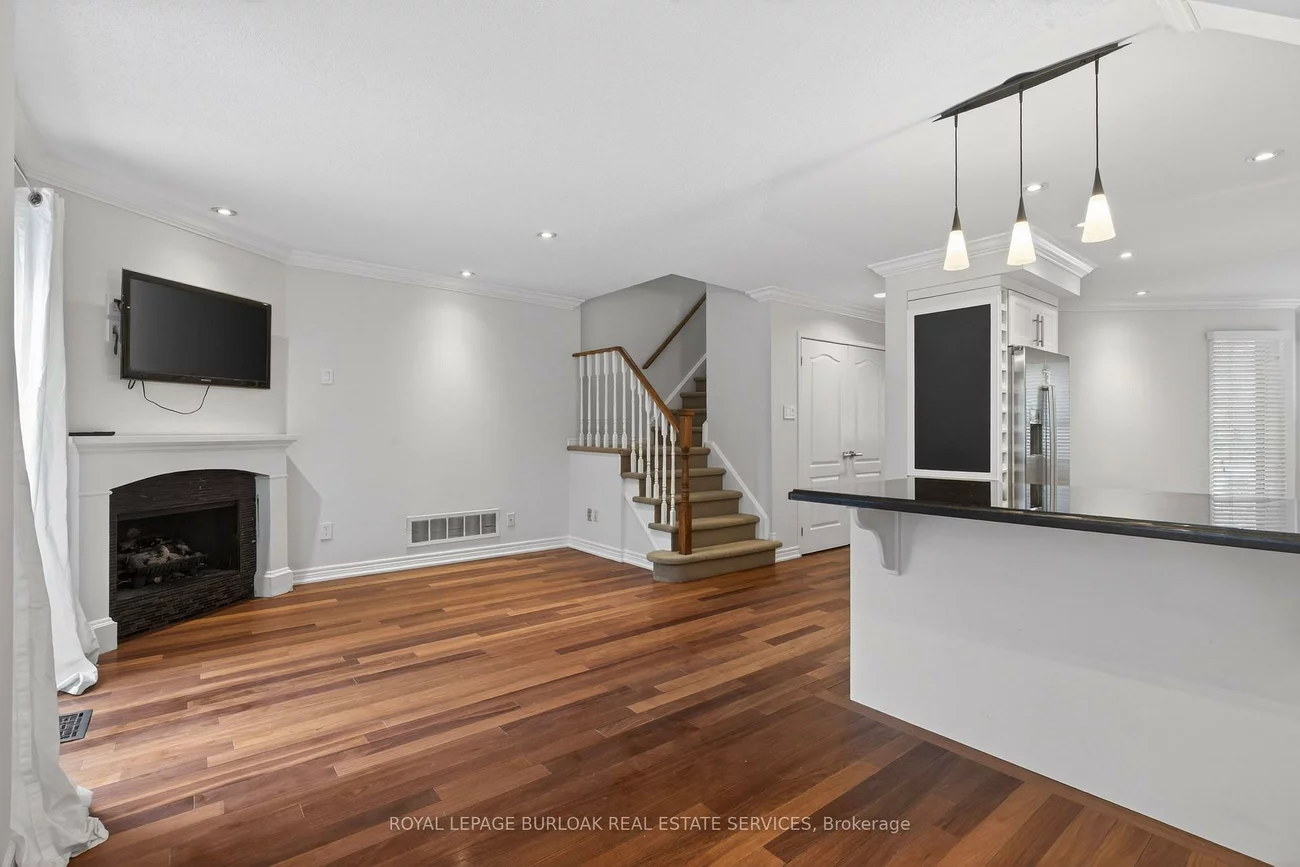 2065, Sixth, 1015 - RO River Oaks, Oakville