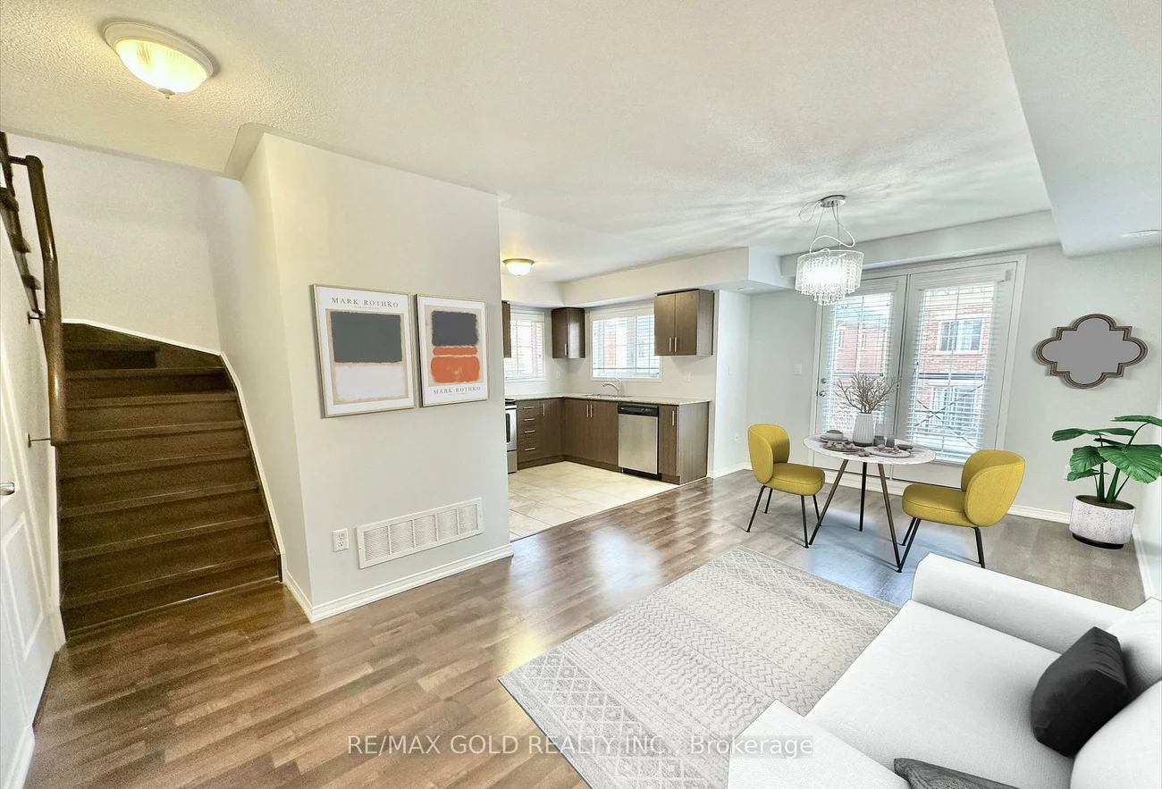 2476, Post, 1015 - RO River Oaks, Oakville