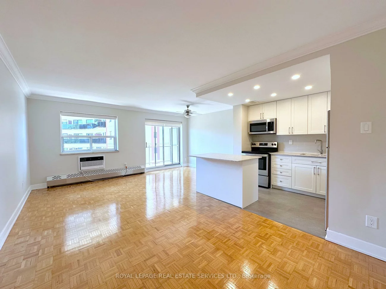 135, Allan, 1013 - OO Old Oakville, Oakville