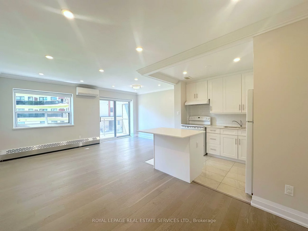 135, Allan, 1013 - OO Old Oakville, Oakville
