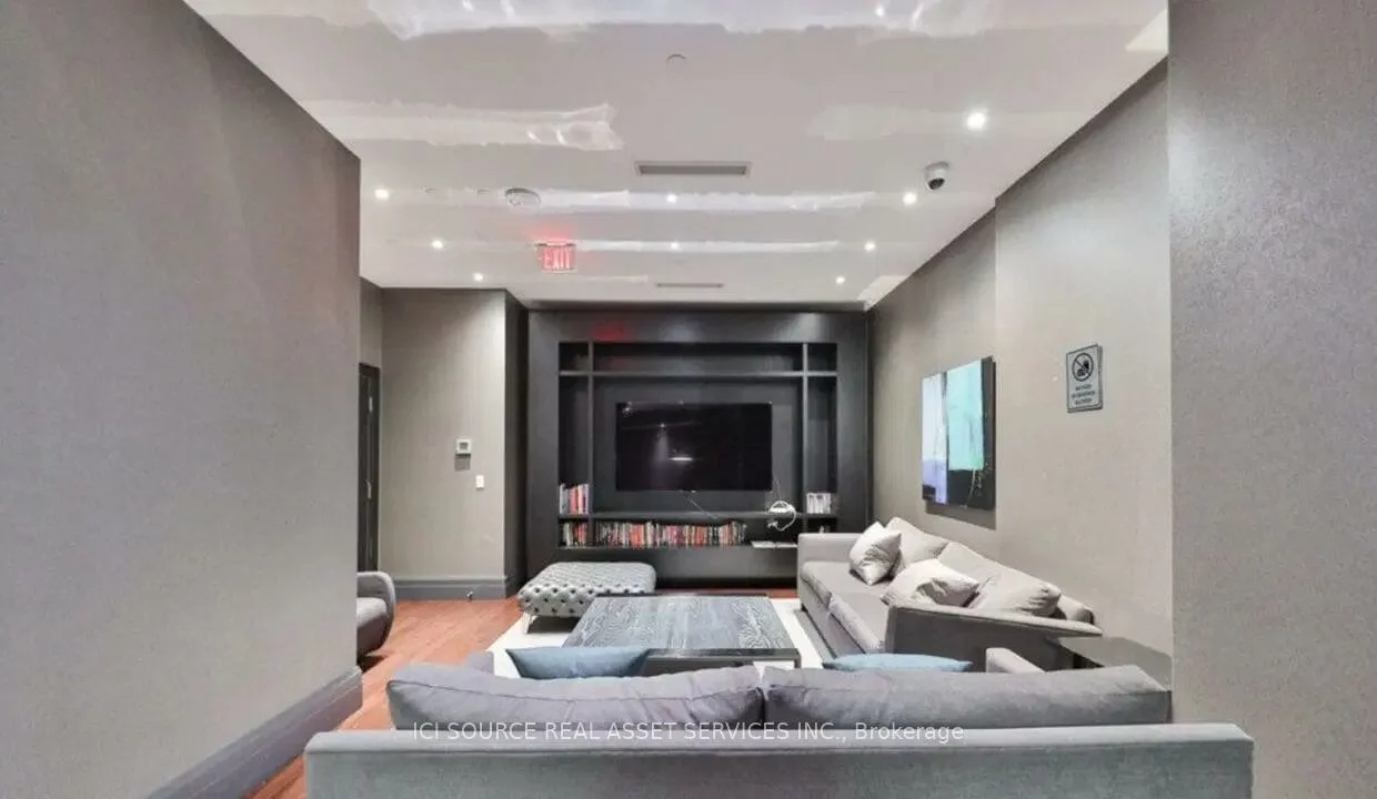 65, Speers, 1002 - CO Central, Oakville