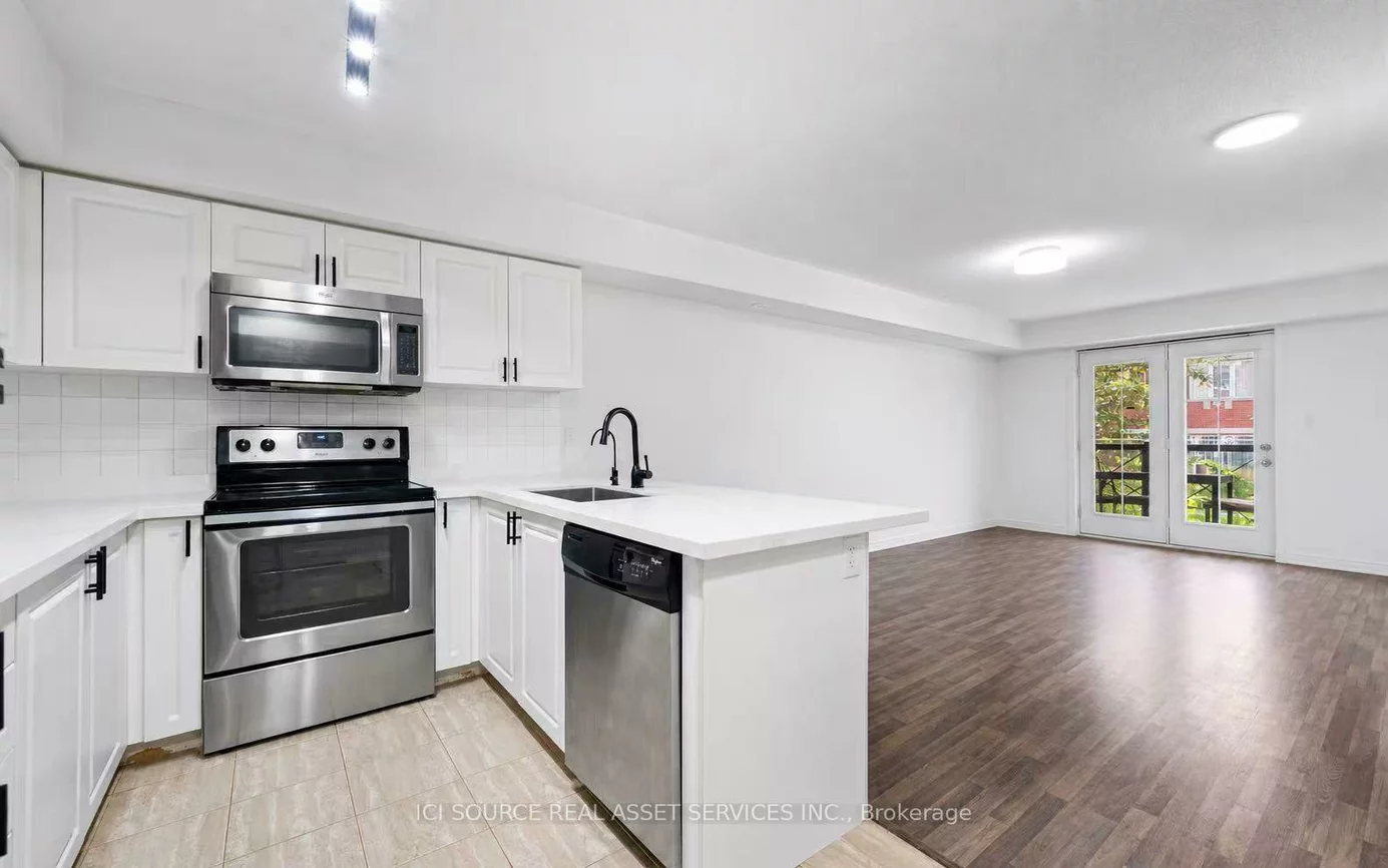 2460, Post, 1015 - RO River Oaks, Oakville
