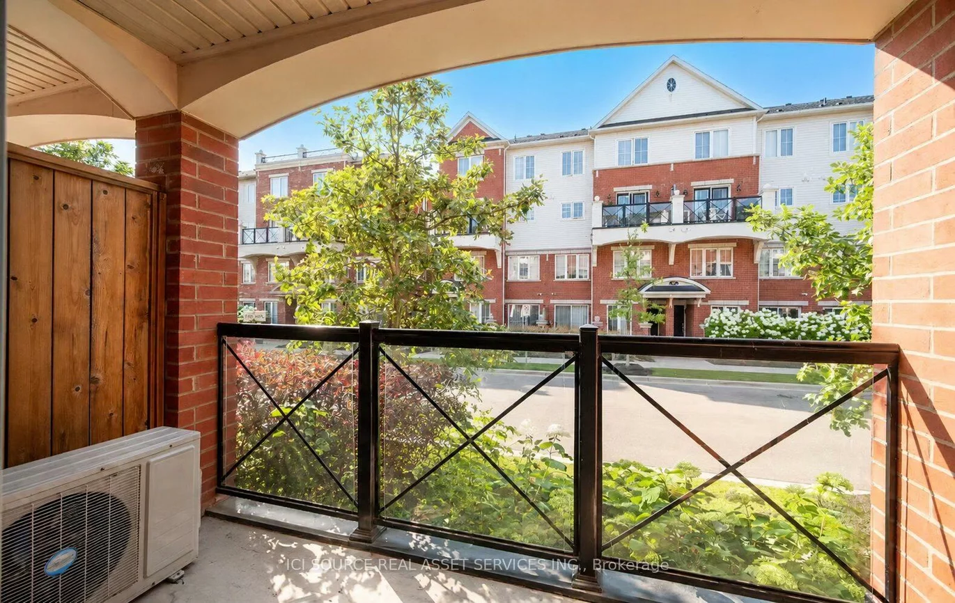 2460, Post, 1015 - RO River Oaks, Oakville