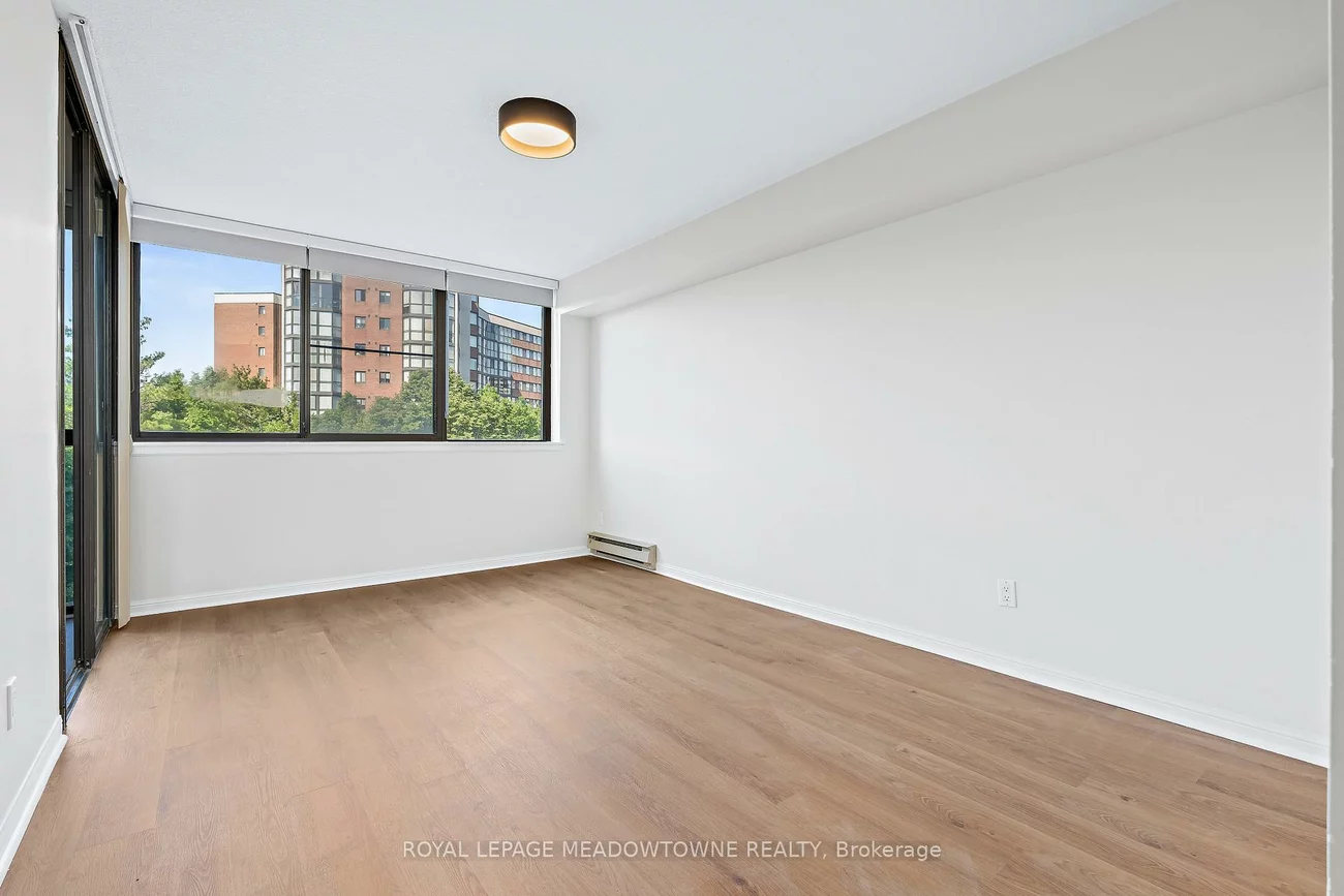 1230, Marlborough, 1003 - CP College Park, Oakville