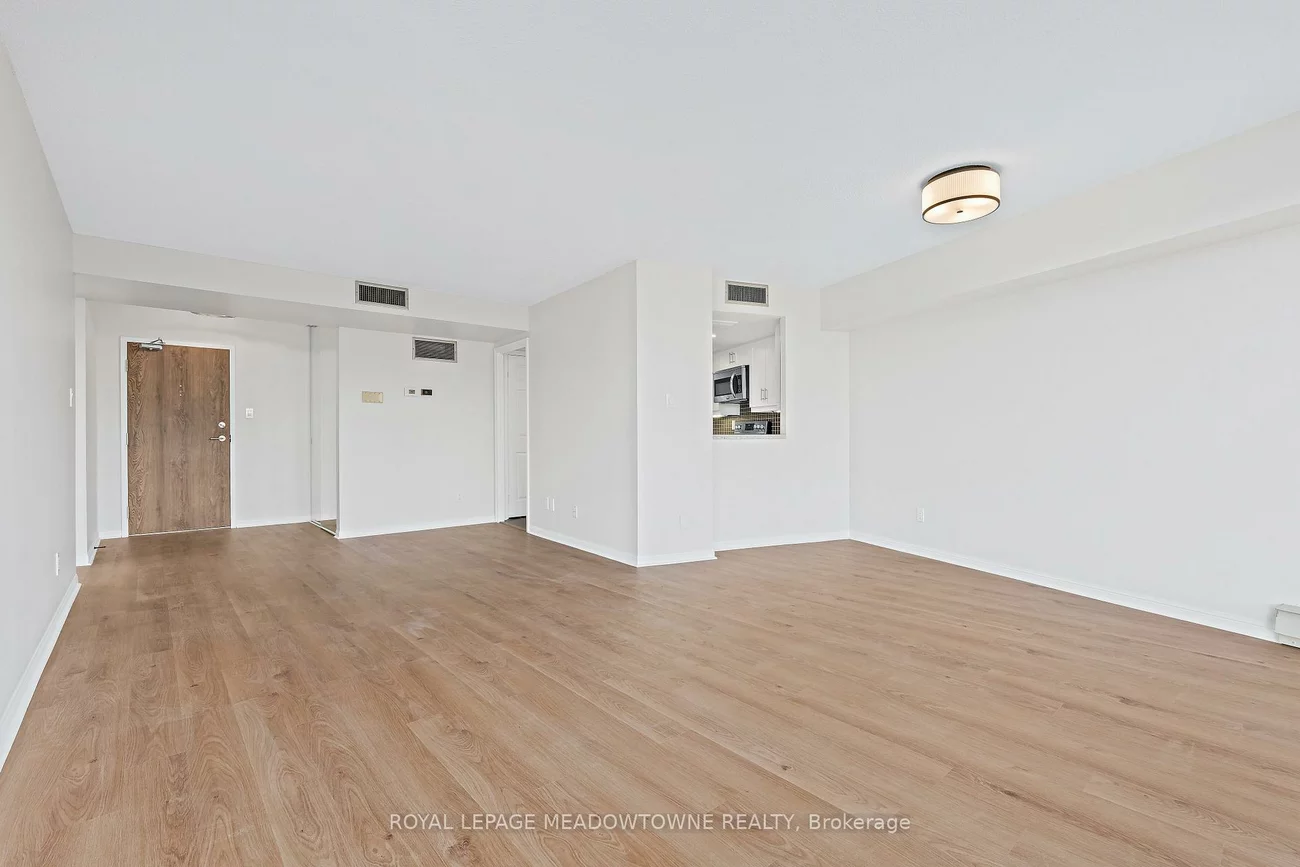 1230, Marlborough, 1003 - CP College Park, Oakville