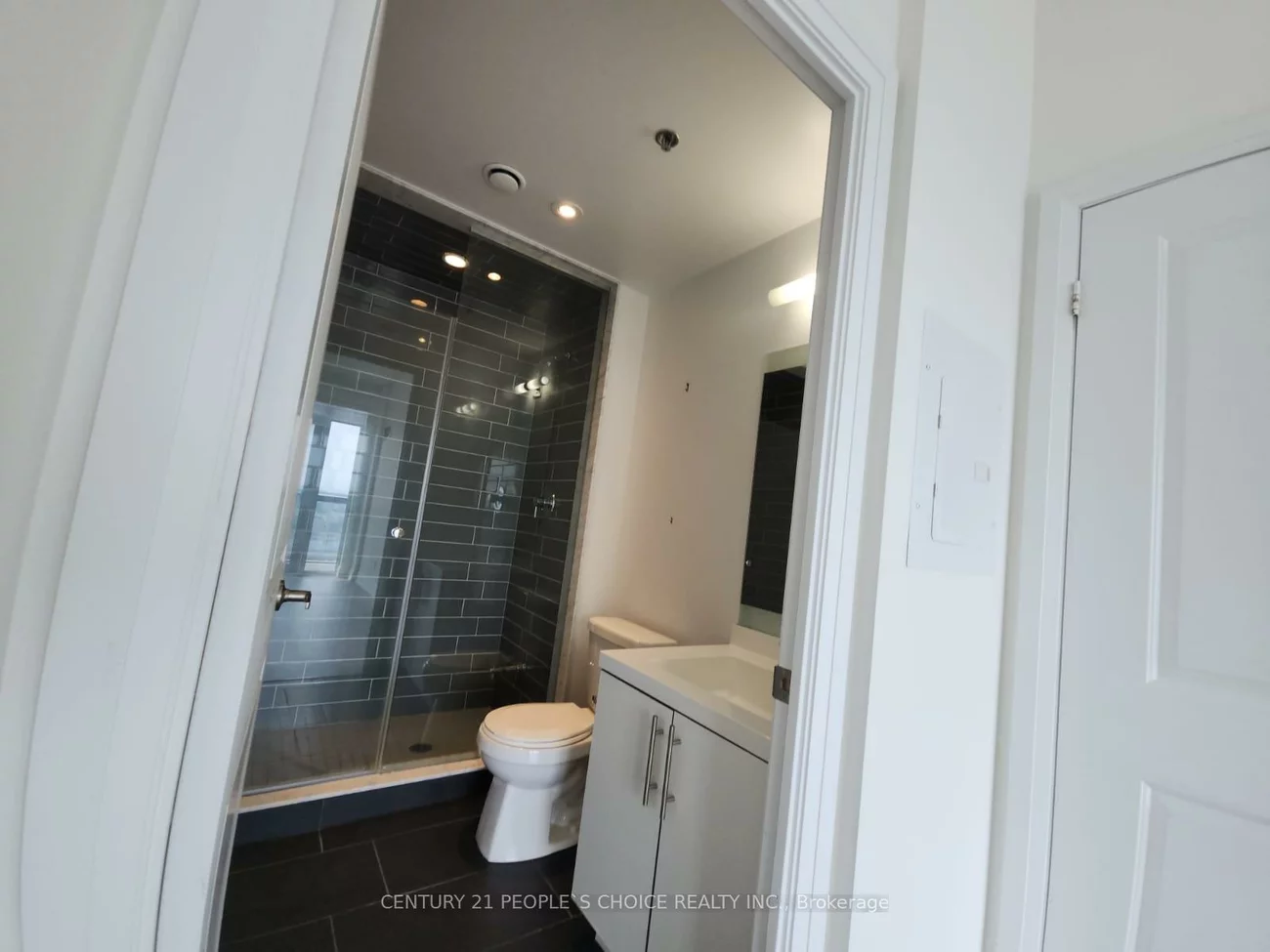 65, Speers, 1002 - CO Central, Oakville