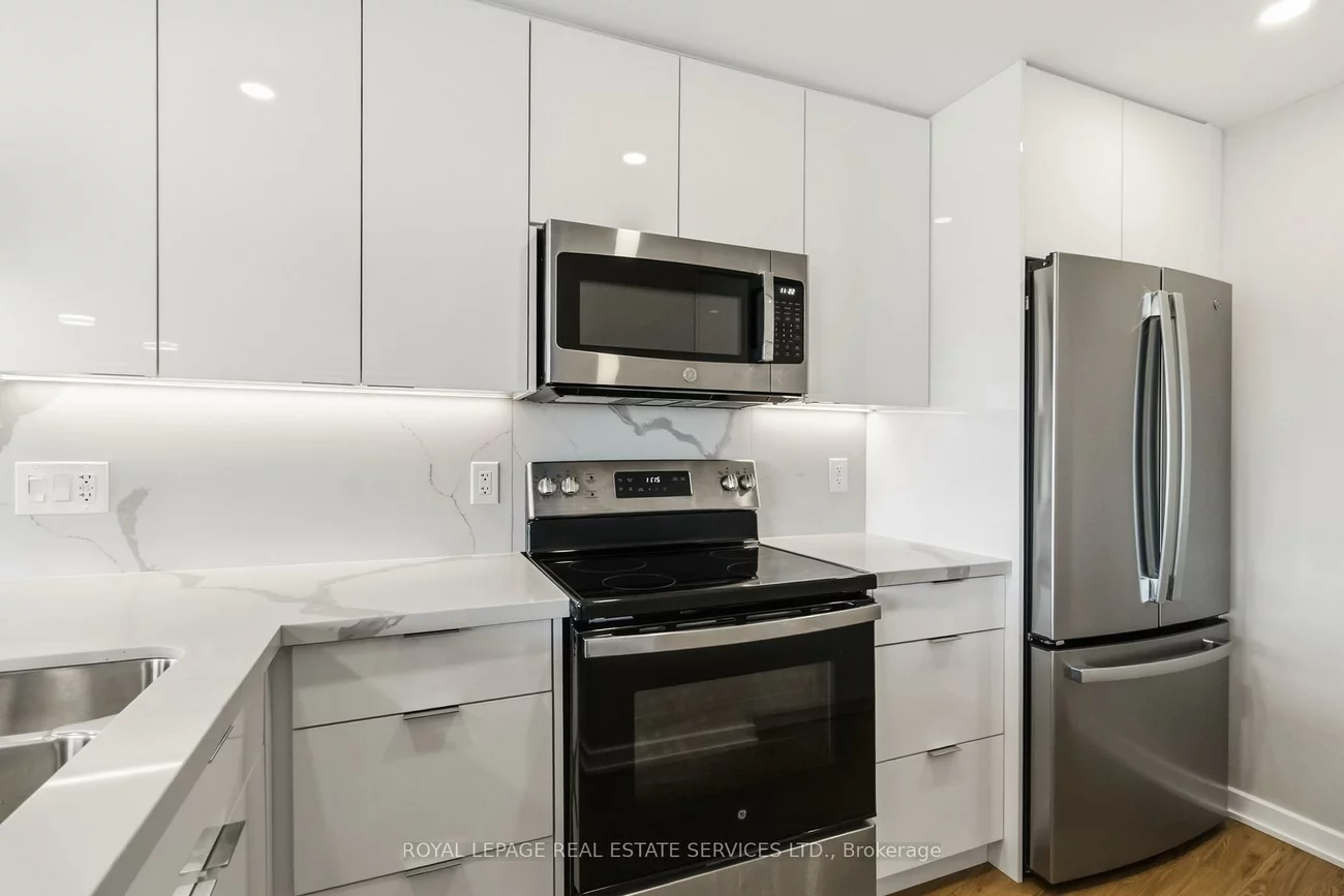 125, Forsythe, 1002 - CO Central, Oakville
