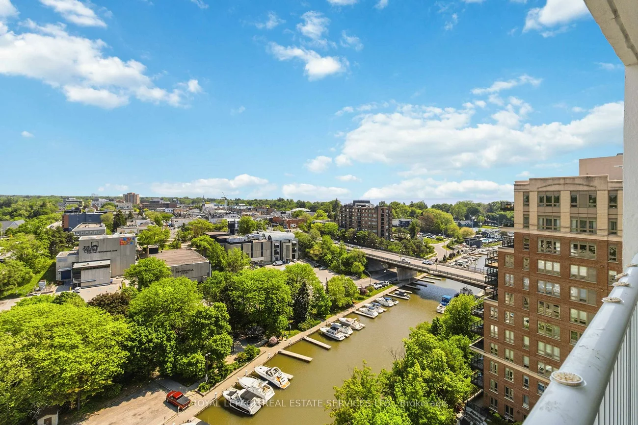 125, Forsythe, 1002 - CO Central, Oakville