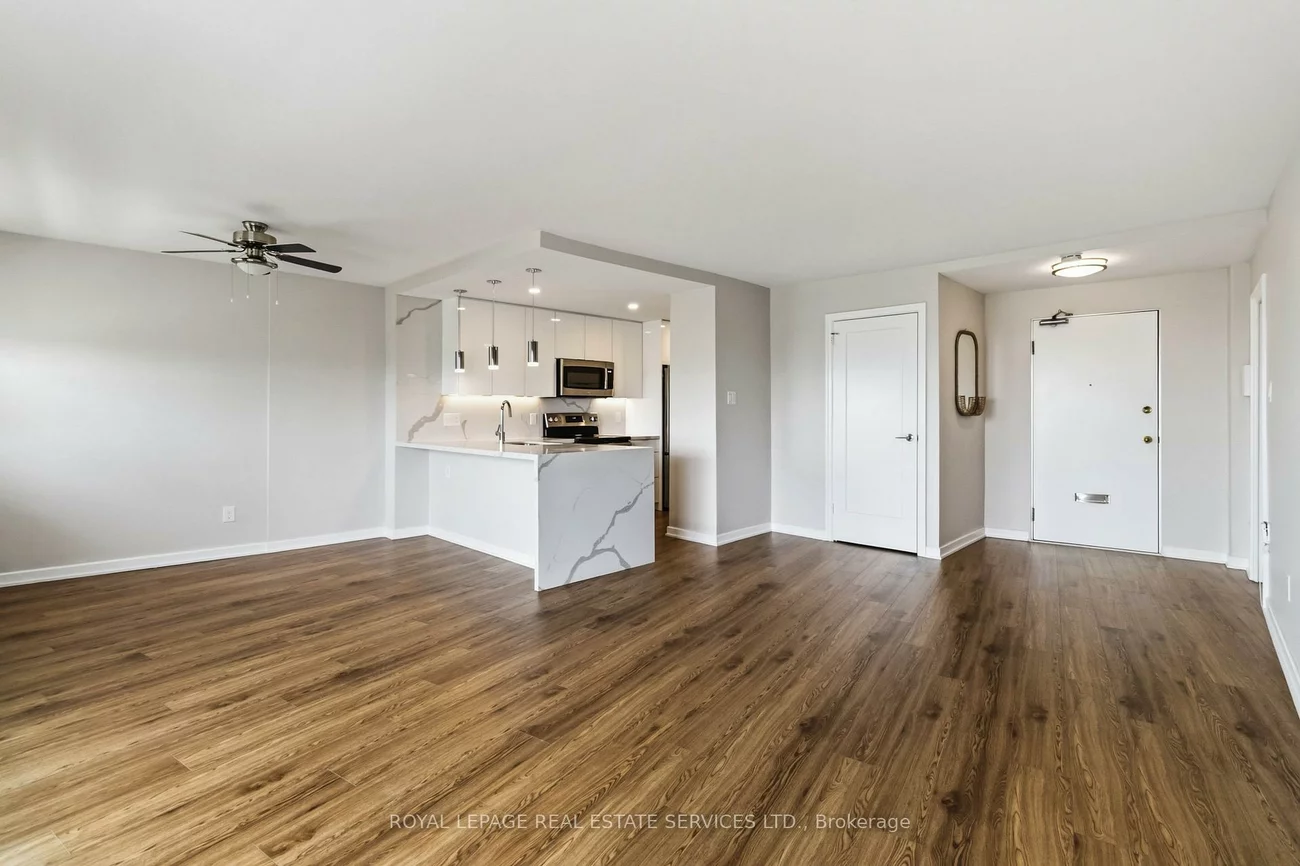 125, Forsythe, 1002 - CO Central, Oakville