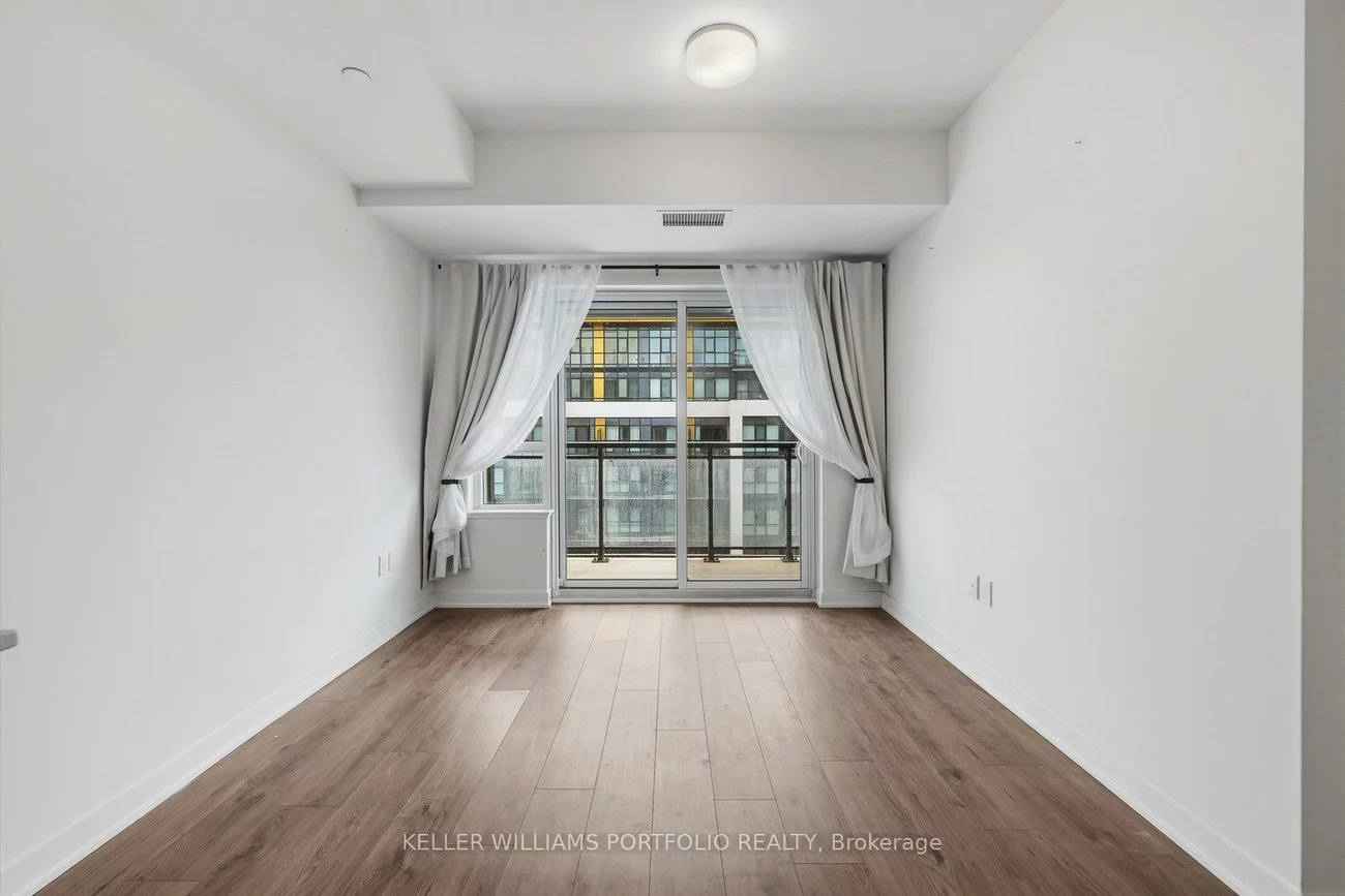 395, Dundas, 1008 - GO Glenorchy, Oakville