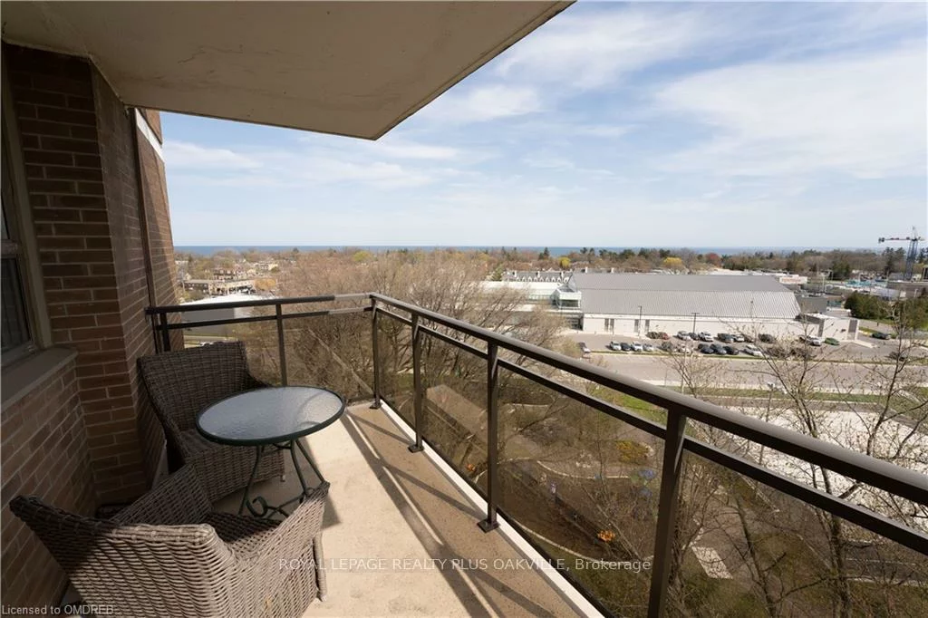 212, Kerr, 1002 - CO Central, Oakville