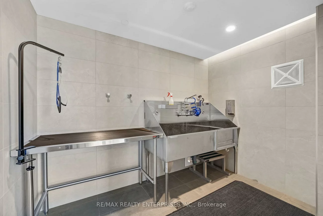 1415, Dundas, 1010 - JM Joshua Meadows, Oakville