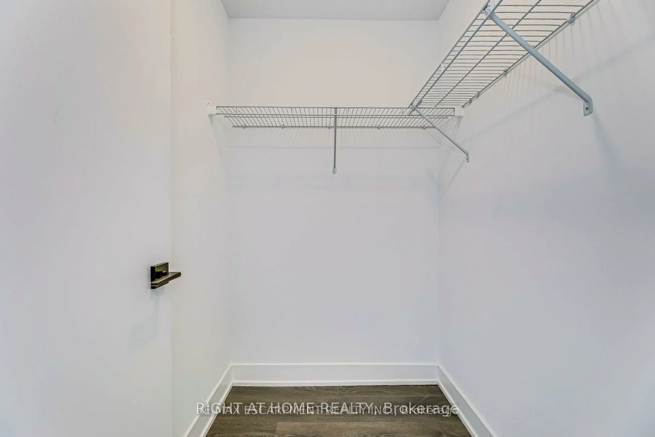 2485, Taunton, 1015 - RO River Oaks, Oakville