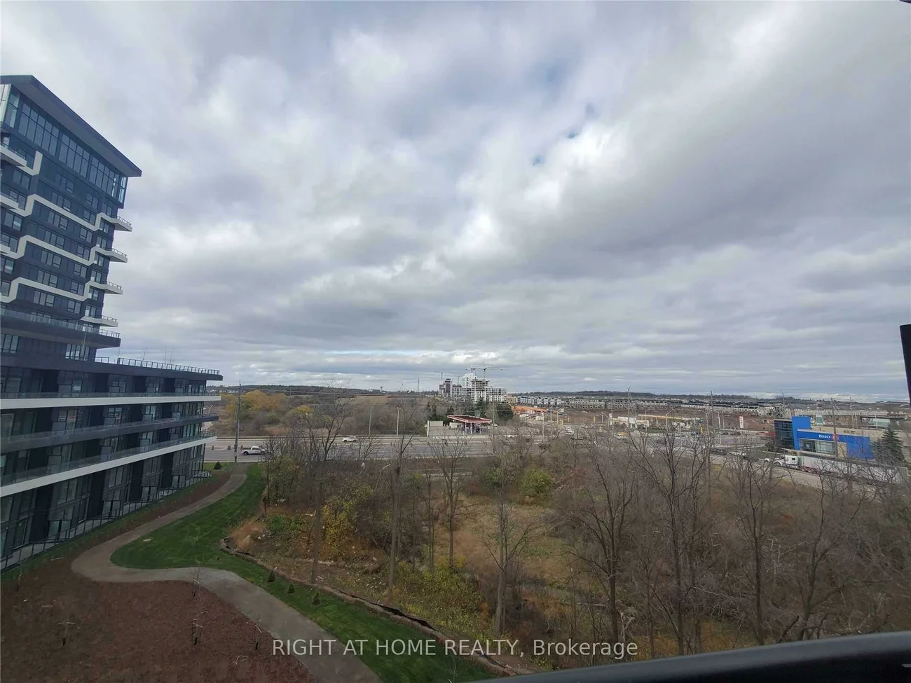 2485, Taunton, 1015 - RO River Oaks, Oakville