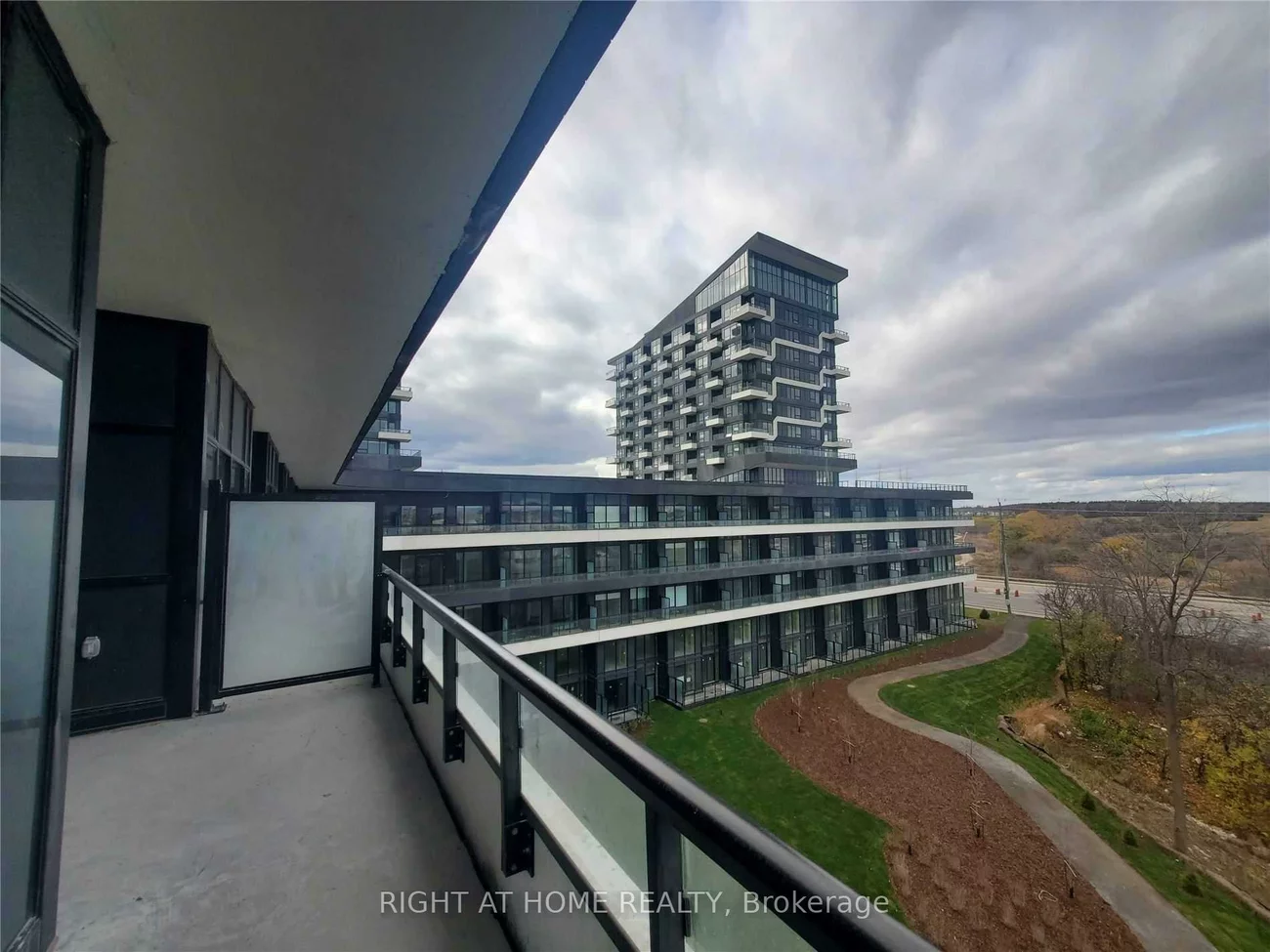 2485, Taunton, 1015 - RO River Oaks, Oakville