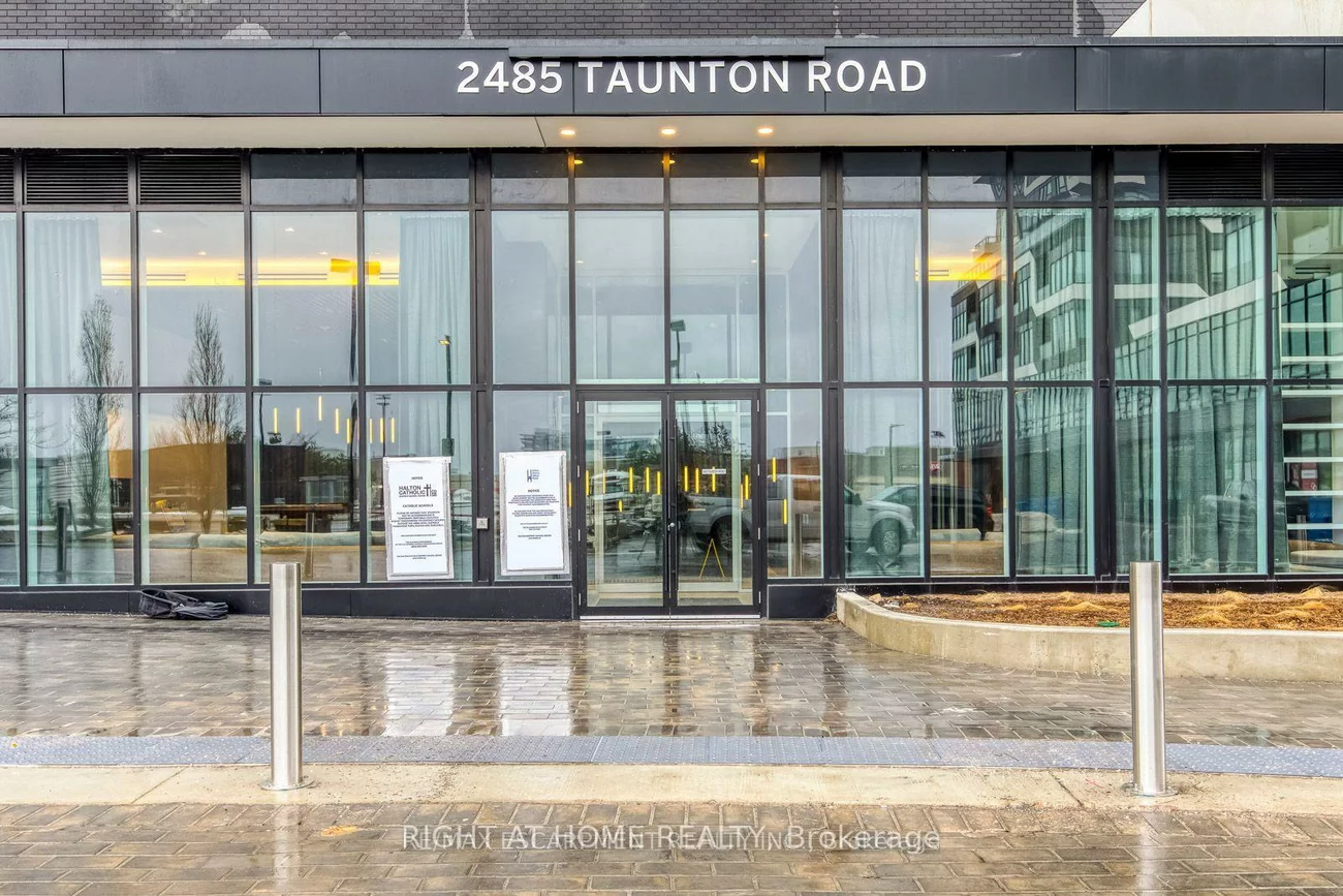 2485, Taunton, 1015 - RO River Oaks, Oakville
