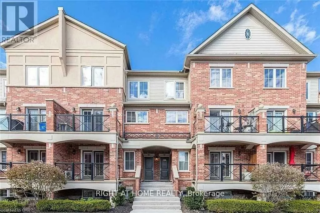 2450, Post, 1015 - RO River Oaks, Oakville