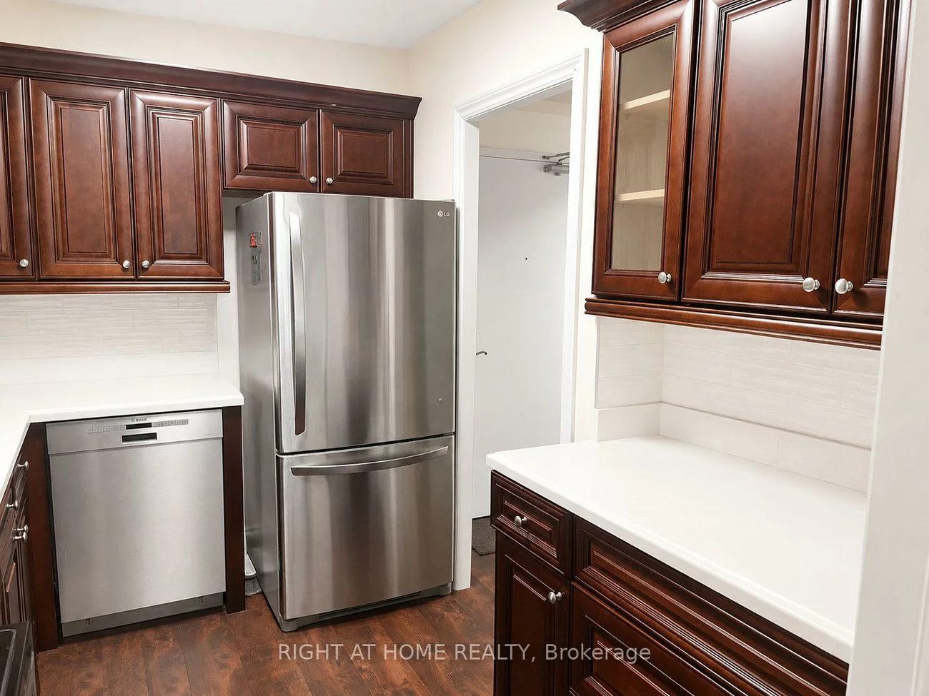 1359, WHITE OAKS, 1005 - FA Falgarwood, Oakville