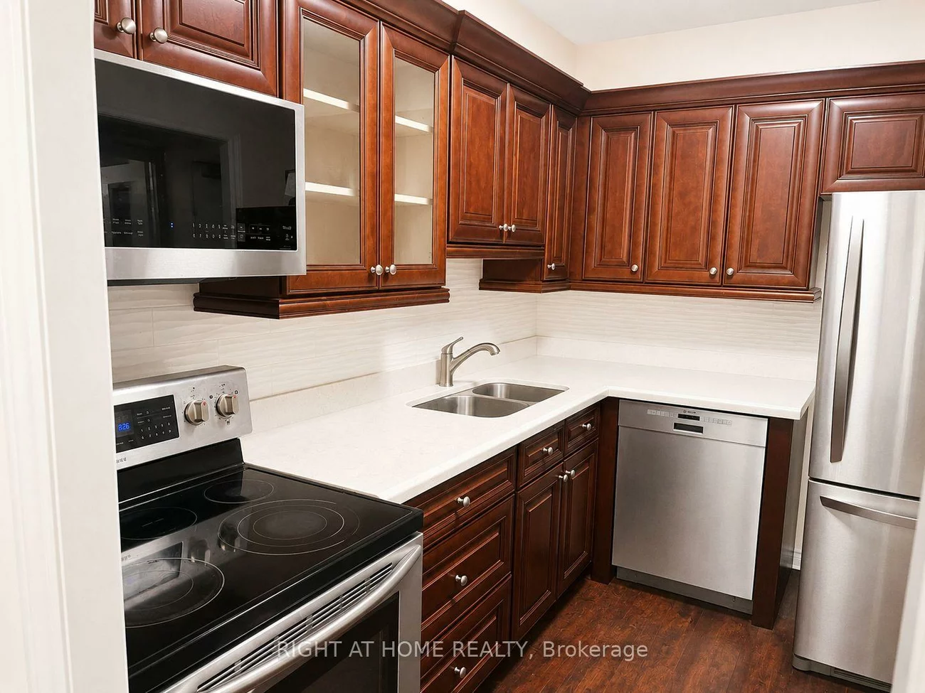 1359, WHITE OAKS, 1005 - FA Falgarwood, Oakville