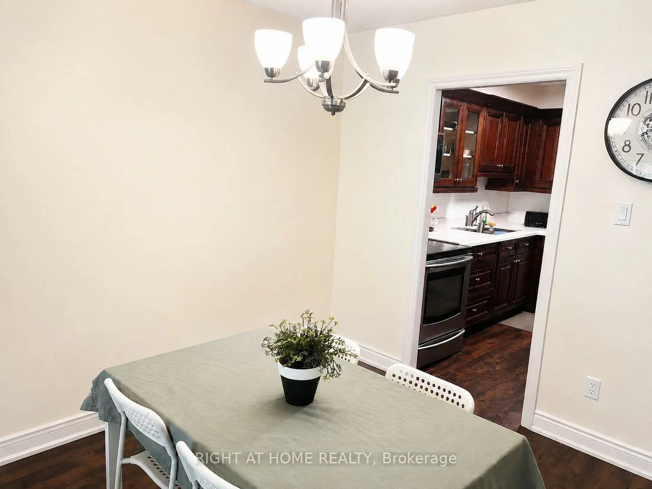 1359, WHITE OAKS, 1005 - FA Falgarwood, Oakville
