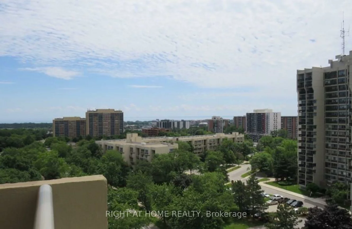 1359, WHITE OAKS, 1005 - FA Falgarwood, Oakville