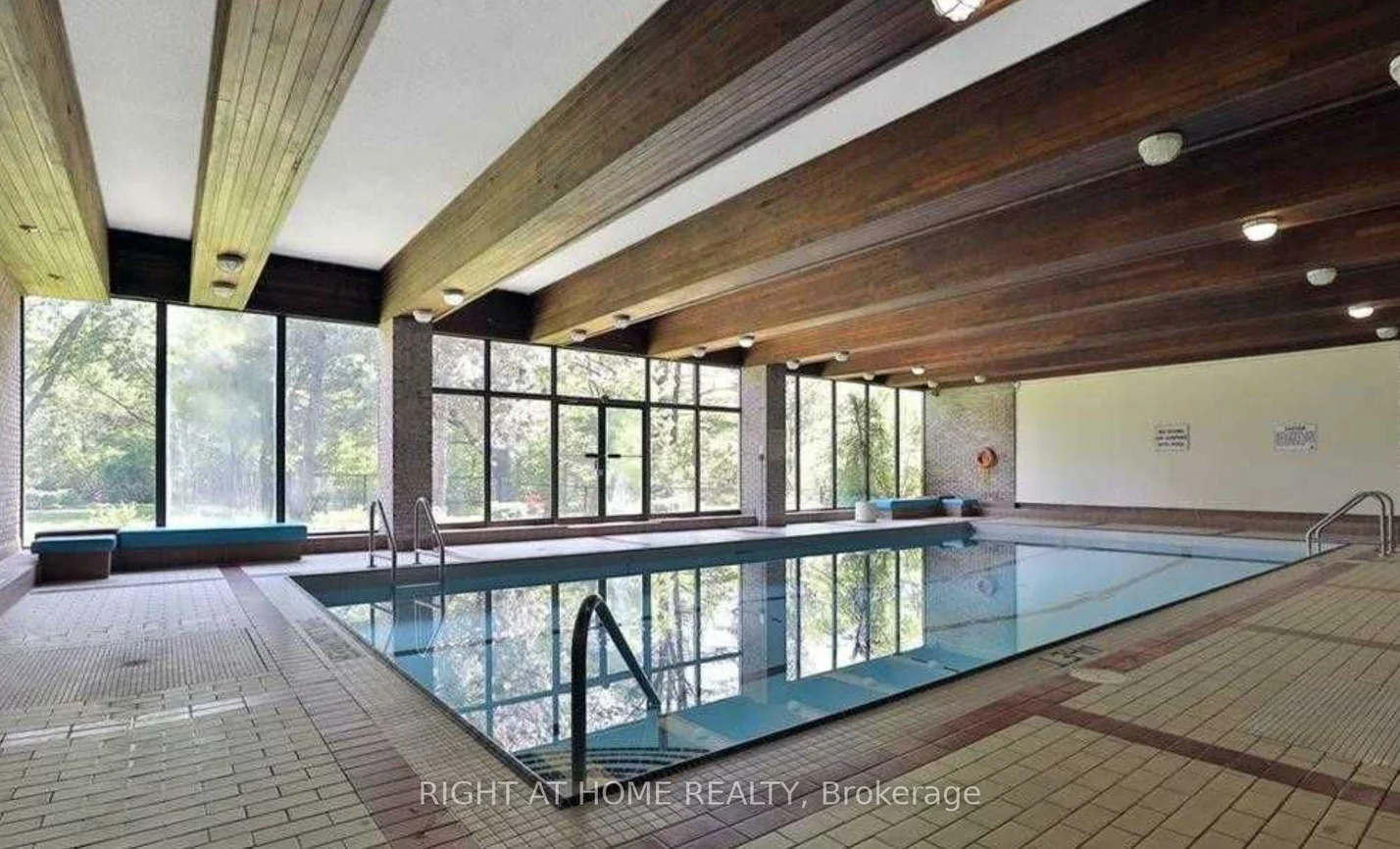 1359, WHITE OAKS, 1005 - FA Falgarwood, Oakville