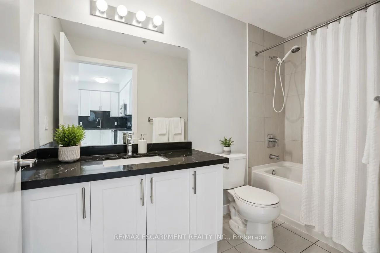 2490, Old Bronte, 1019 - WM Westmount, Oakville