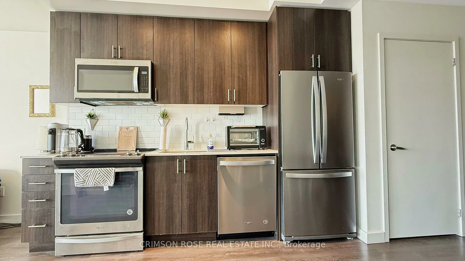 210, Sabina, 1008 - GO Glenorchy, Oakville