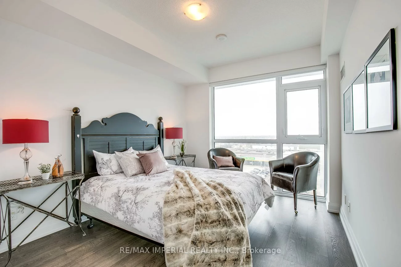 65, Speers, 1002 - CO Central, Oakville