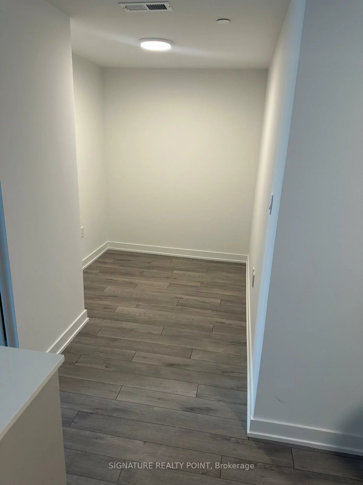 1005, Dundas, 1010 - JM Joshua Meadows, Oakville
