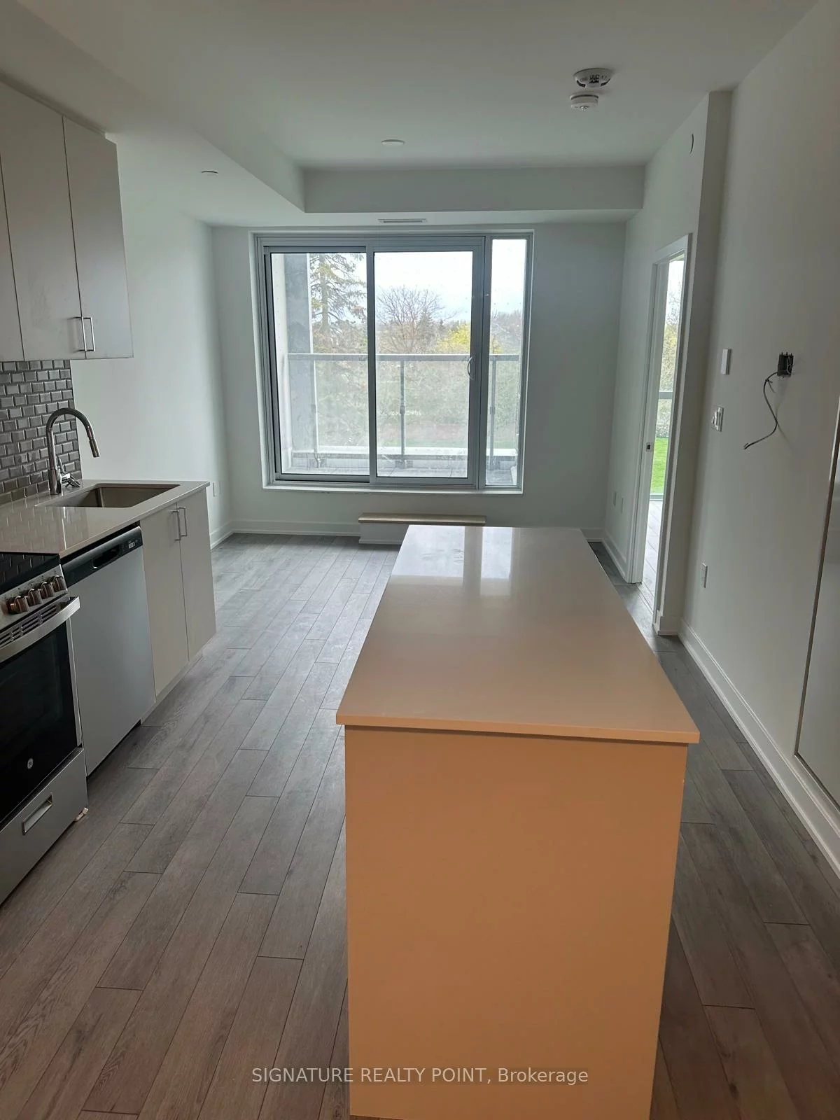 1005, Dundas, 1010 - JM Joshua Meadows, Oakville