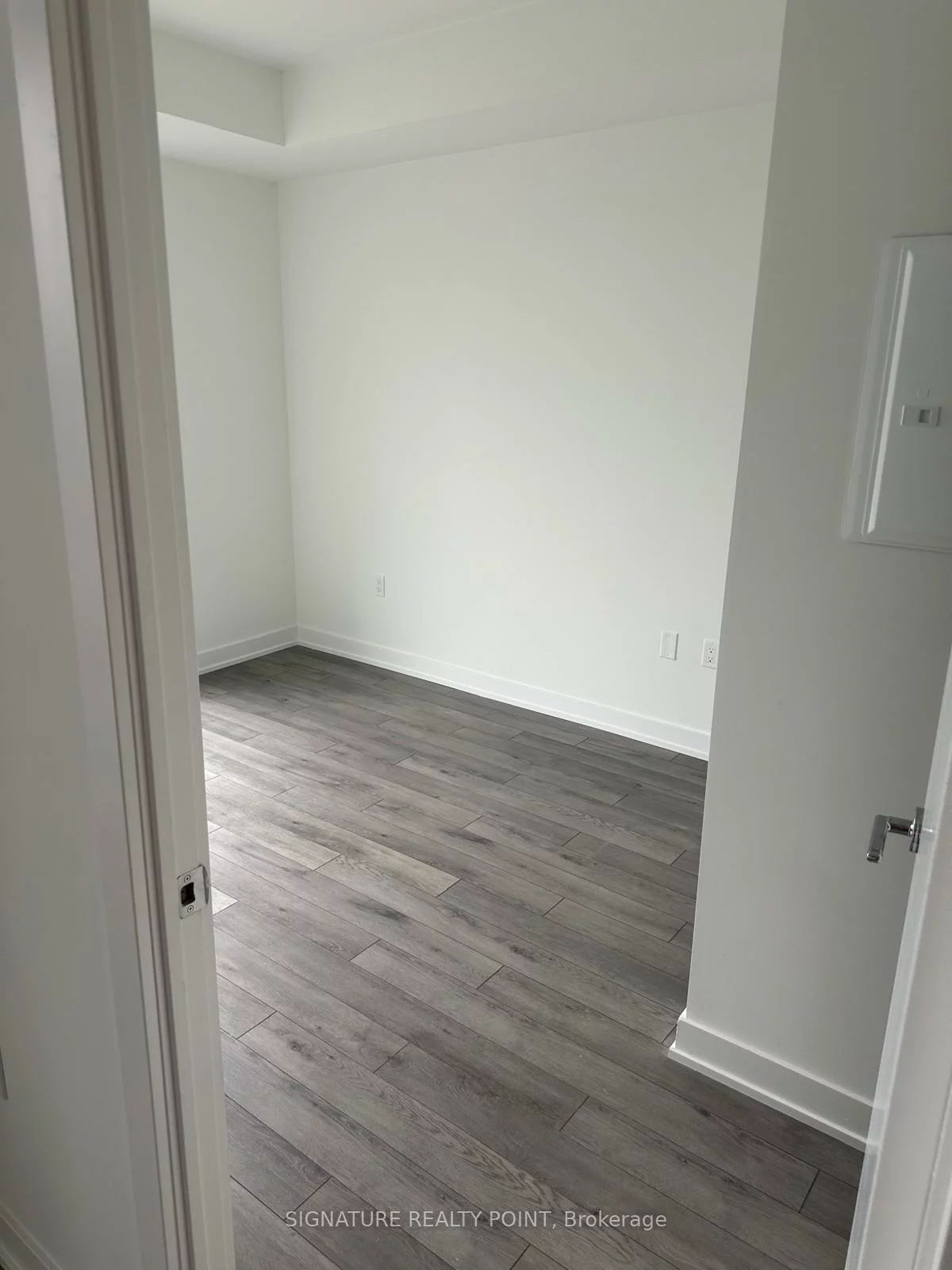1005, Dundas, 1010 - JM Joshua Meadows, Oakville