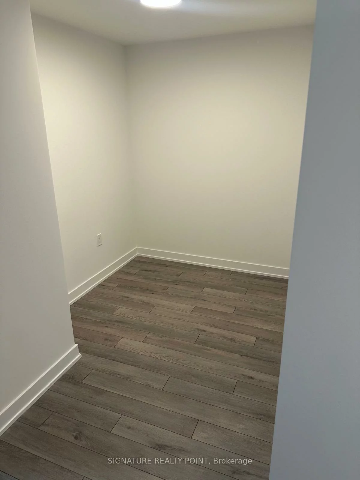 1005, Dundas, 1010 - JM Joshua Meadows, Oakville