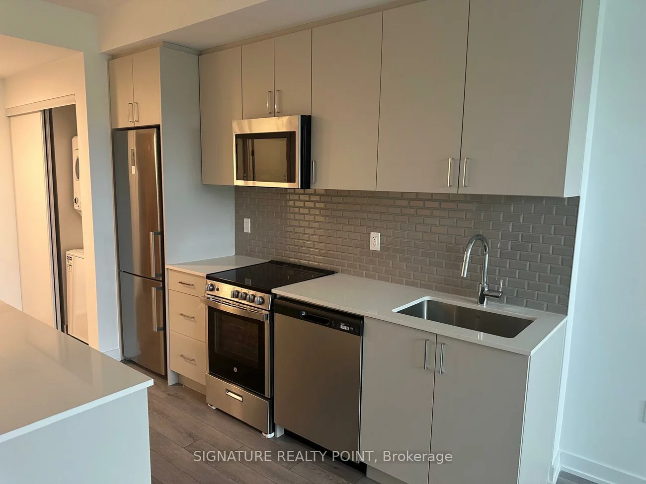 1005, Dundas, 1010 - JM Joshua Meadows, Oakville