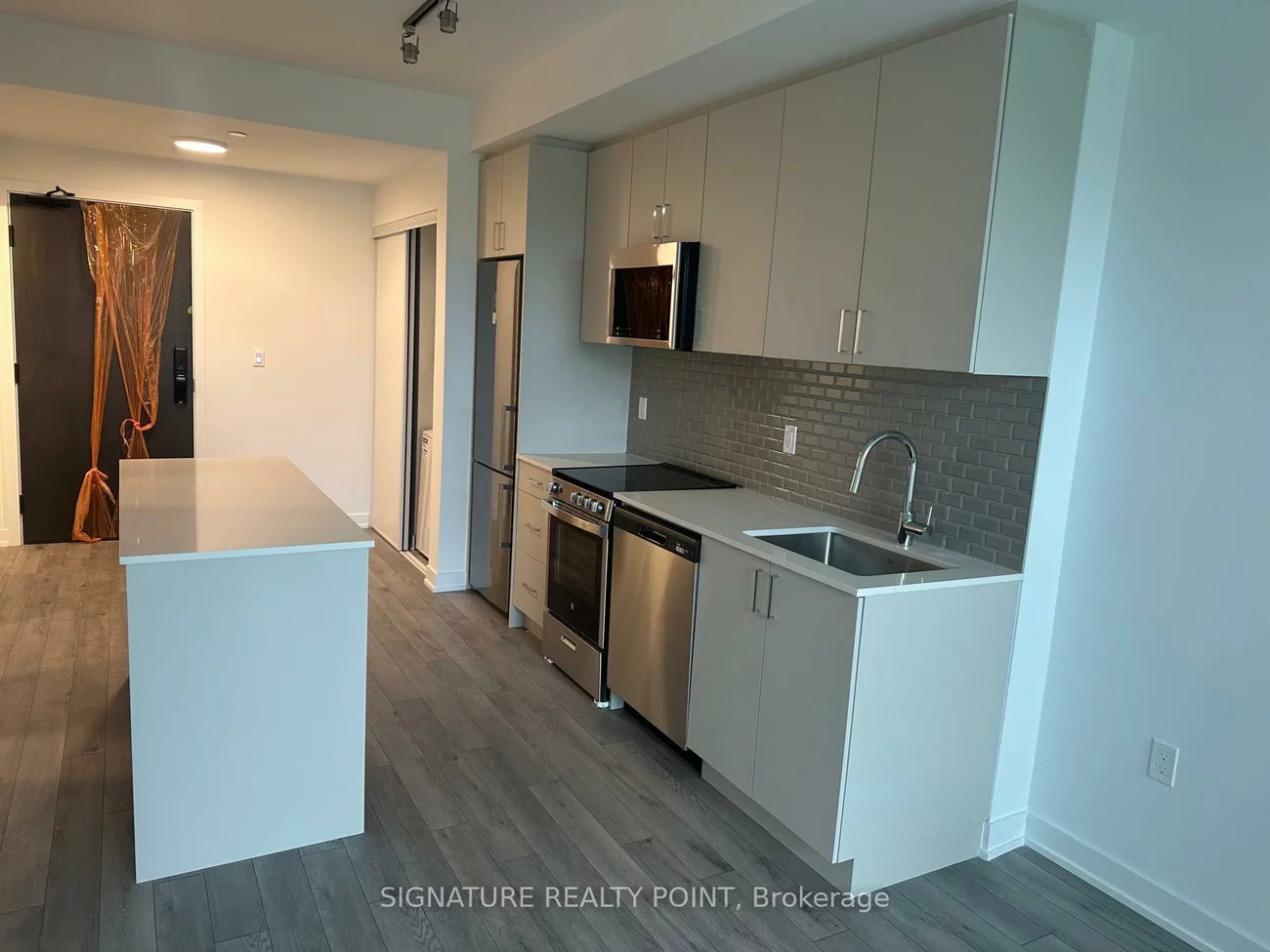 1005, Dundas, 1010 - JM Joshua Meadows, Oakville