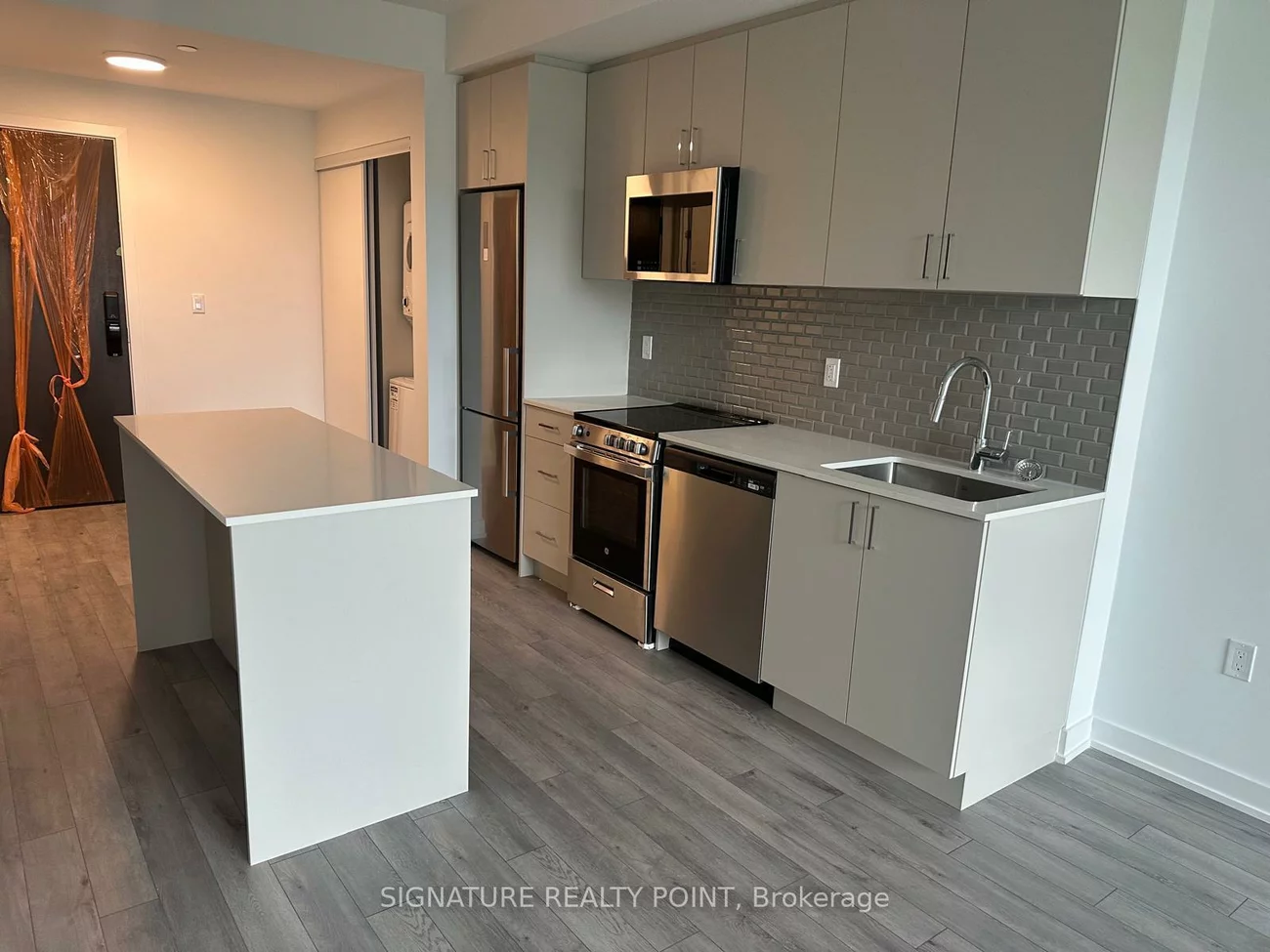 1005, Dundas, 1010 - JM Joshua Meadows, Oakville