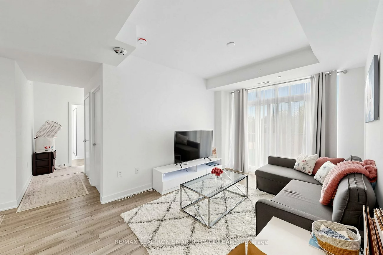 1005, Dundas, 1010 - JM Joshua Meadows, Oakville