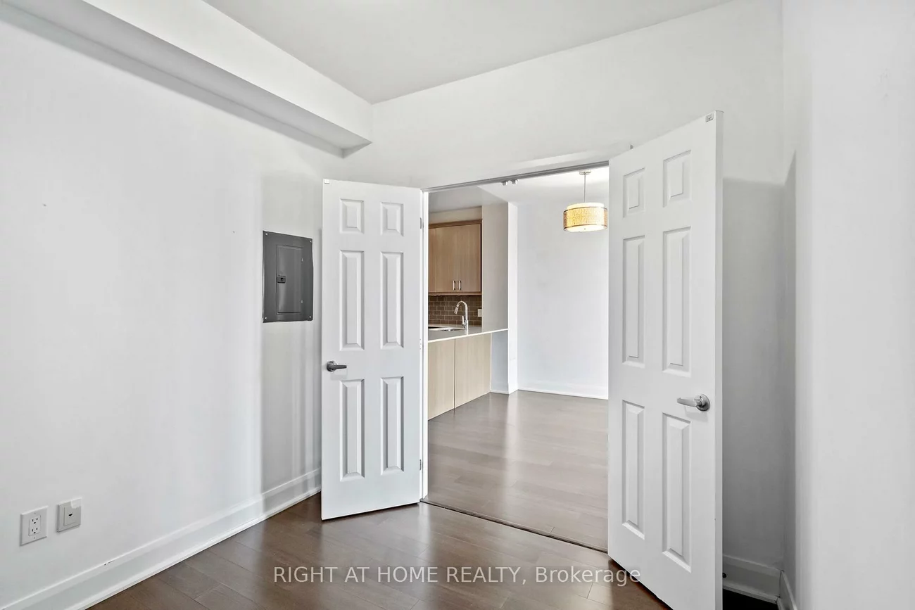 2470, Prince Michael, 1009 - JC Joshua Creek, Oakville