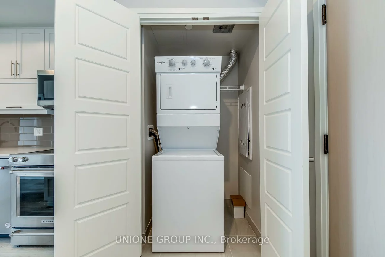 1415, Dundas, 1010 - JM Joshua Meadows, Oakville