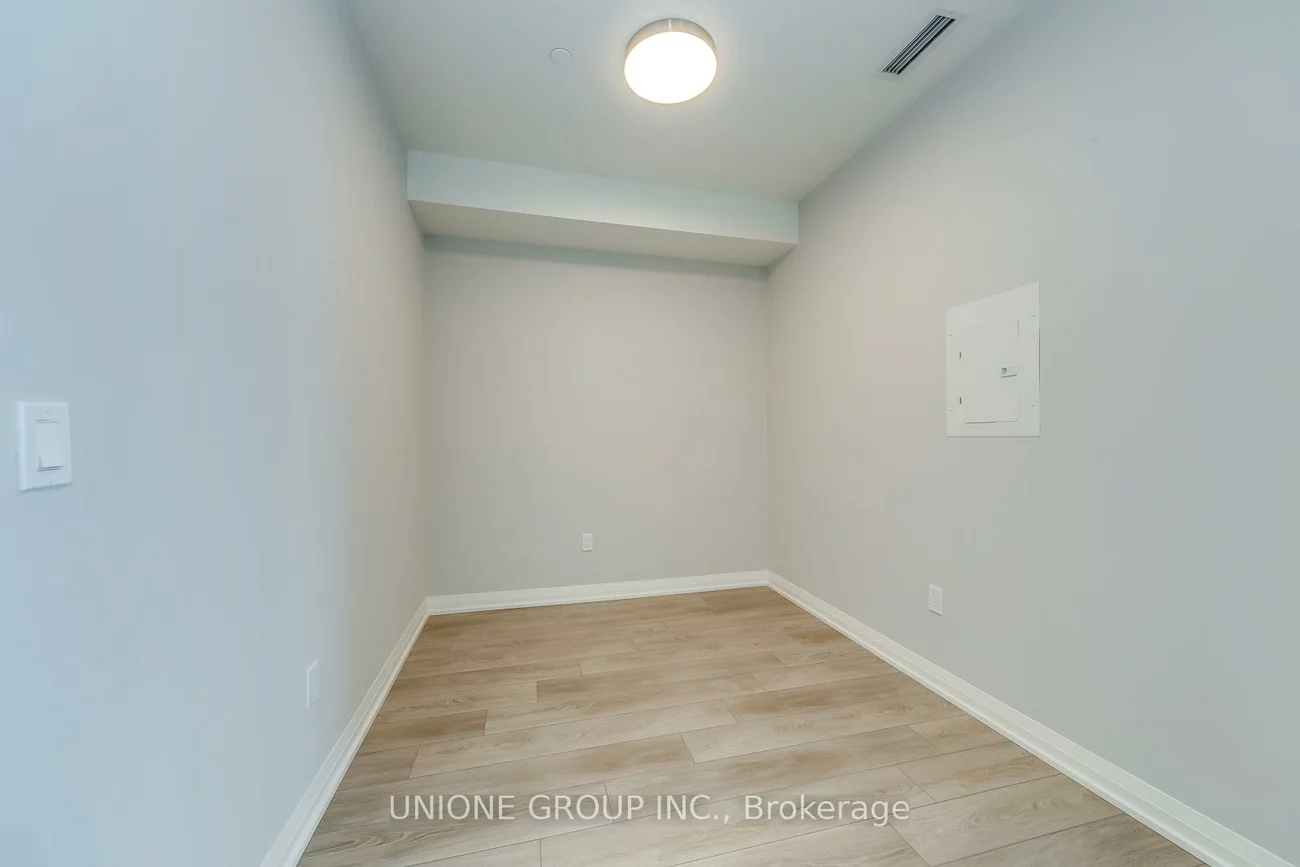 1415, Dundas, 1010 - JM Joshua Meadows, Oakville
