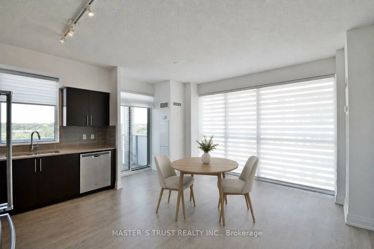 65, Speers, 1002 - CO Central, Oakville