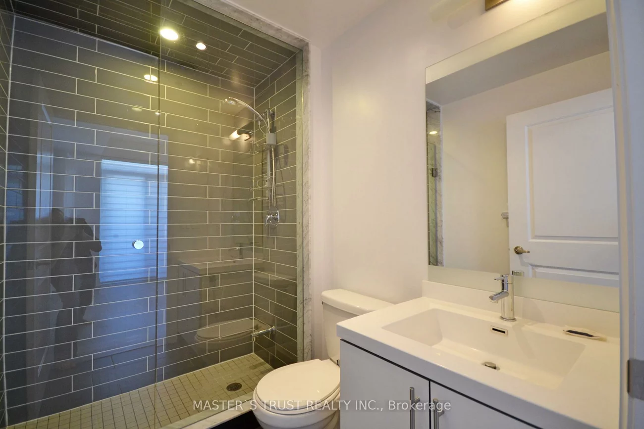 65, Speers, 1002 - CO Central, Oakville