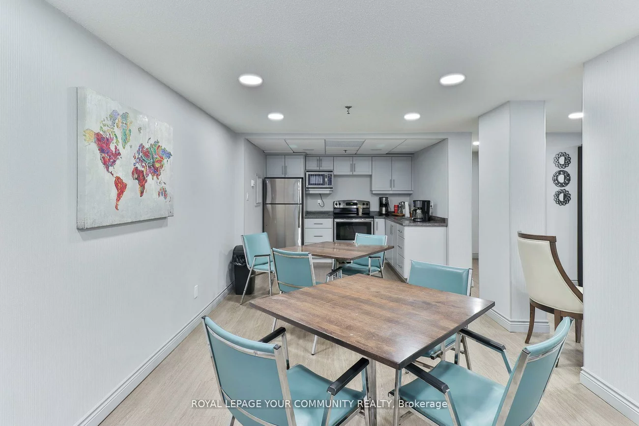 1240, Marlborough, 1003 - CP College Park, Oakville