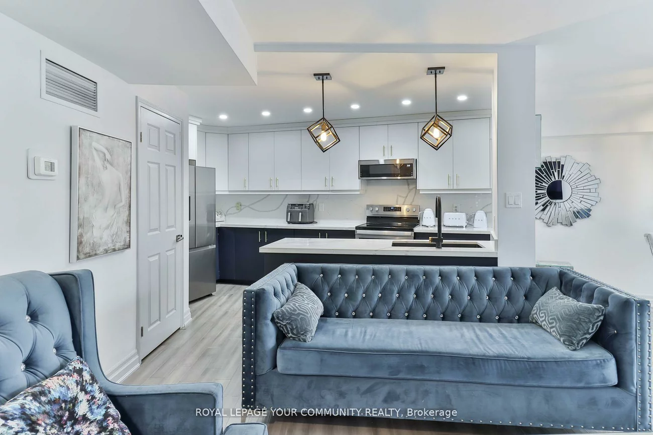 1240, Marlborough, 1003 - CP College Park, Oakville